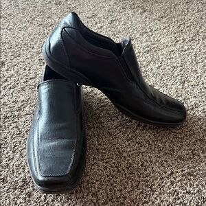 Report Black Leather Loafers